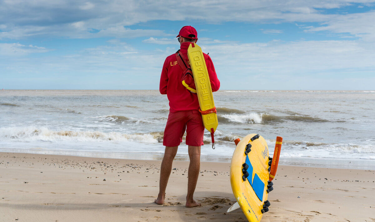 Seasonal Worker - lifeguard